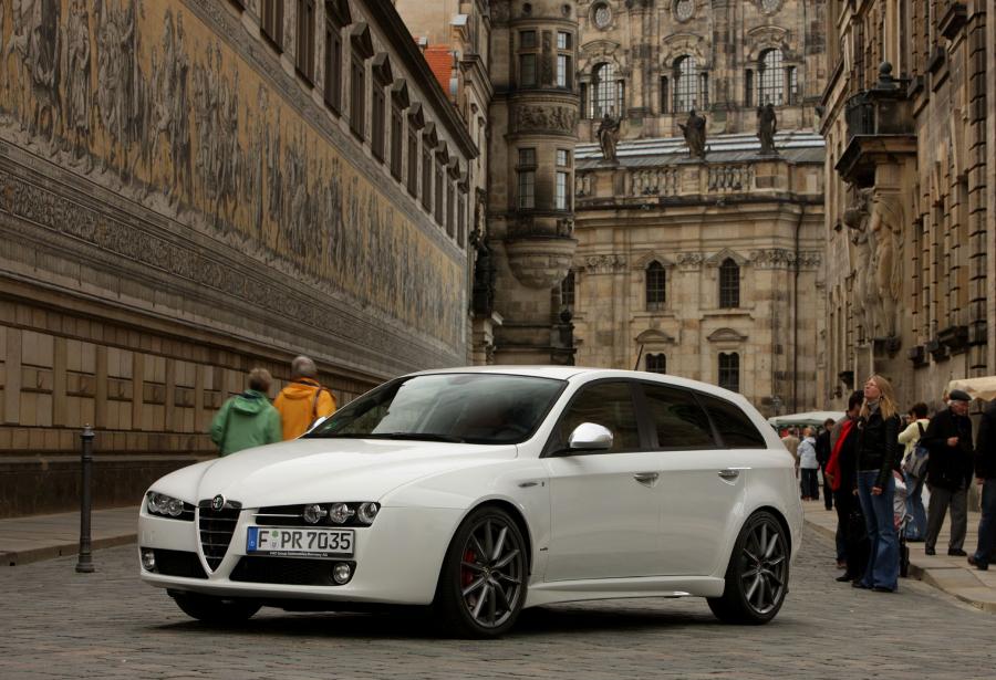  Alfa Romeo 159 Sportwagon Ti (939B) 2008 года  (WW) (фото 1 из 41)